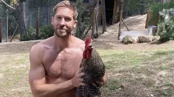 Gay Twitter Roundup: PopeCrave, the Met Gala, and Silly, Goofy Gay Fun