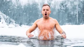 Cold-Water Immersion May Offer Health Benefits -- and Also Presents Risks