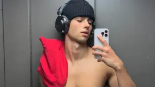 Jacob Rott is Making Instagram Hot 